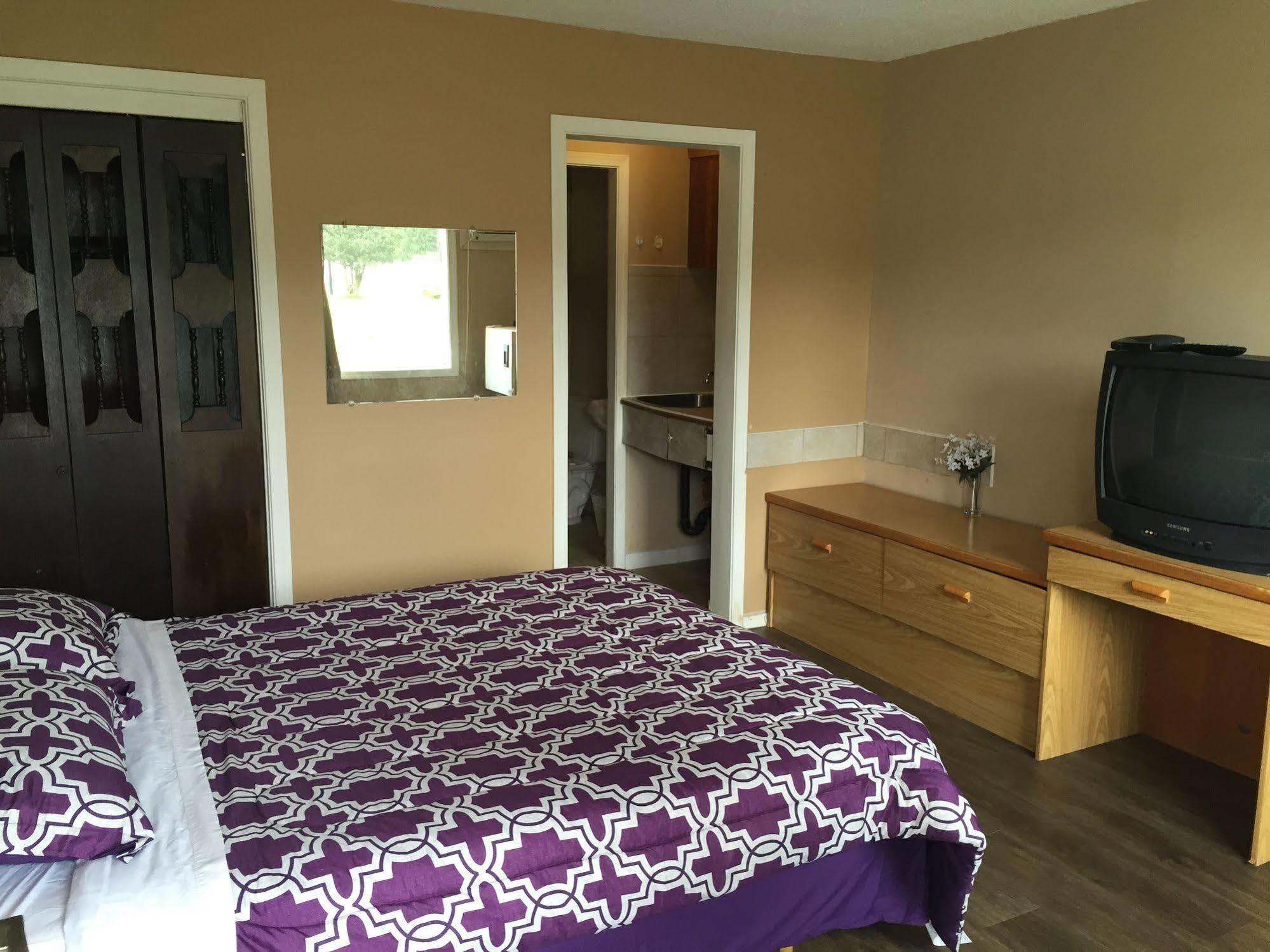 Travellers Rest Motel Салмон-Арм Екстер'єр фото